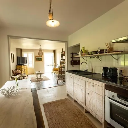 Countryhome At Winery Chateau Camponac Holiday home *