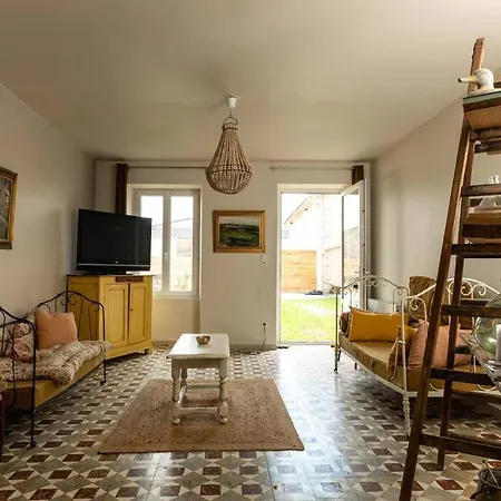 Semesterbostad Countryhome At Winery Chateau Camponac