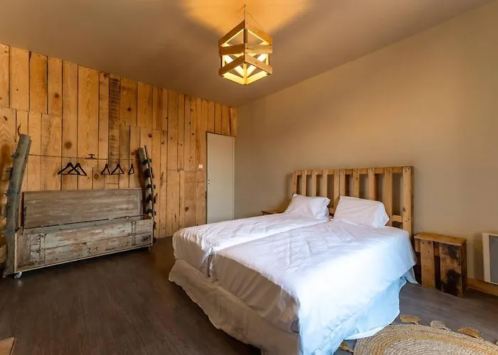 Countryhome At Winery Chateau Camponac Hébergement de vacances *