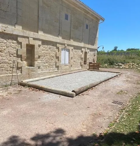 Countryhome At Winery Chateau Camponac Hébergement de vacances *